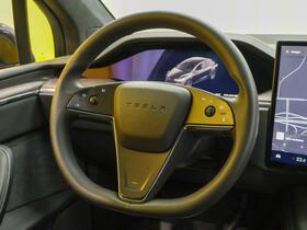 Tesla Model X vaihtoauto