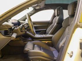 Porsche Taycan vaihtoauto