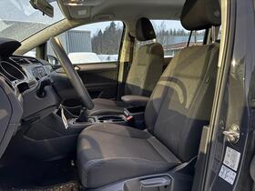 Volkswagen Touran vaihtoauto