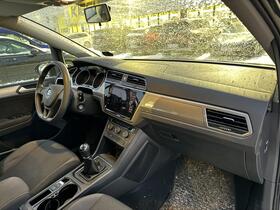 Volkswagen Touran vaihtoauto