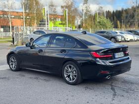 BMW 330 vaihtoauto