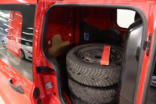 Ford Transit Courier vaihtoauto