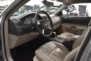 Chrysler 300C vaihtoauto