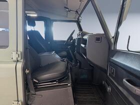 Land Rover Defender vaihtoauto