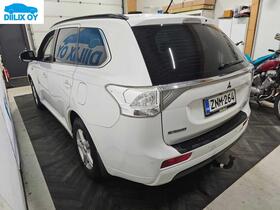 Mitsubishi Outlander PHEV vaihtoauto