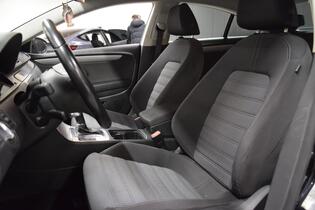 Volkswagen Passat CC vaihtoauto