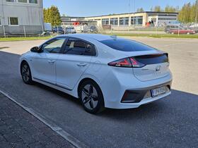 Hyundai IONIQ hybrid vaihtoauto