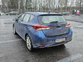 Toyota Auris vaihtoauto