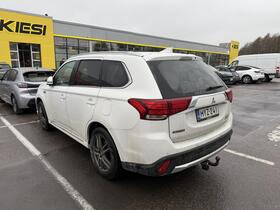 Mitsubishi Outlander PHEV vaihtoauto