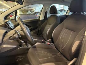 Peugeot 208 vaihtoauto