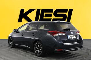 Toyota Auris vaihtoauto