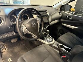 Nissan Navara vaihtoauto