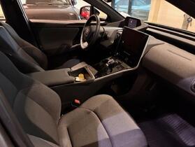 Toyota bZ4X vaihtoauto