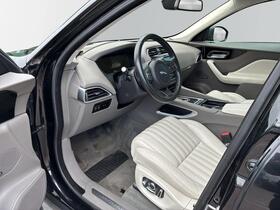 Jaguar F-PACE vaihtoauto