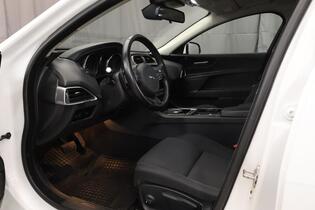 Jaguar XE vaihtoauto