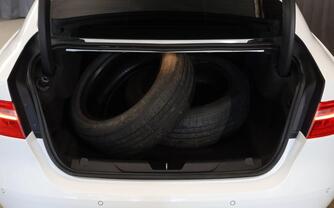 Jaguar XE vaihtoauto