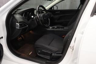 Jaguar XE vaihtoauto