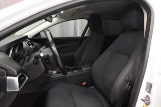 Jaguar XE vaihtoauto