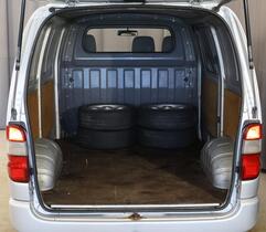 Toyota Hiace vaihtoauto