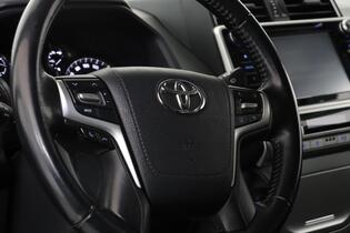 Toyota Land Cruiser vaihtoauto