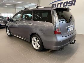 Mitsubishi Grandis vaihtoauto