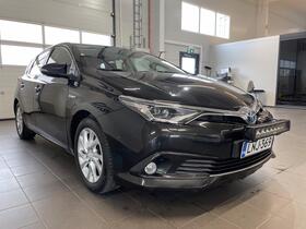 Toyota Auris vaihtoauto