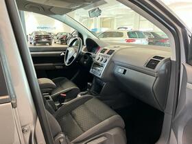 Volkswagen Touran vaihtoauto