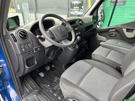 Nissan NV400 vaihtoauto