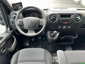 Nissan NV400 vaihtoauto