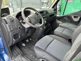 Nissan NV400 vaihtoauto