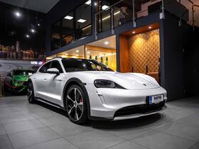 Porsche Taycan vaihtoauto