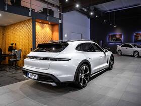 Porsche Taycan vaihtoauto