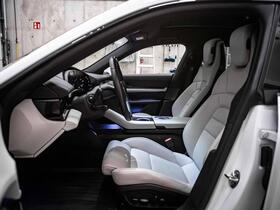 Porsche Taycan vaihtoauto