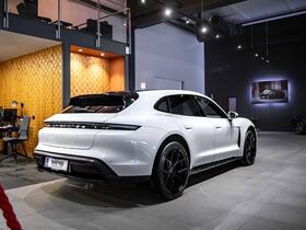 Porsche Taycan vaihtoauto