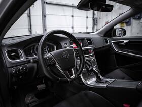 Volvo V60 Cross Country vaihtoauto