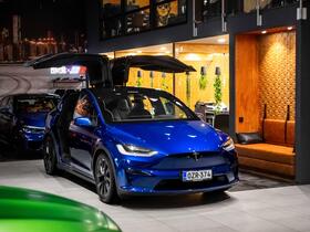Tesla Model X vaihtoauto