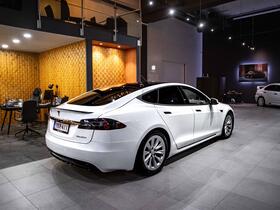 Tesla Model S vaihtoauto