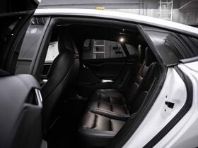 Tesla Model S vaihtoauto