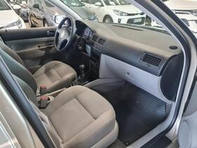 Volkswagen Bora vaihtoauto