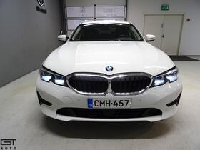 BMW 320 vaihtoauto