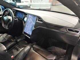 Tesla Model S vaihtoauto