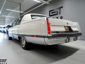 Cadillac Fleetwood vaihtoauto