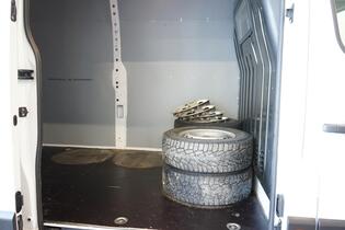 Nissan NV400 vaihtoauto