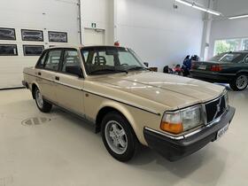 Volvo 240 vaihtoauto