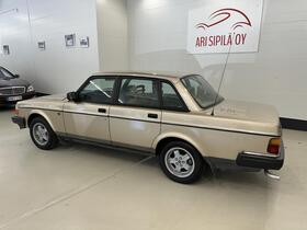 Volvo 240 vaihtoauto