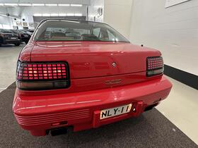 Pontiac Grand Prix vaihtoauto