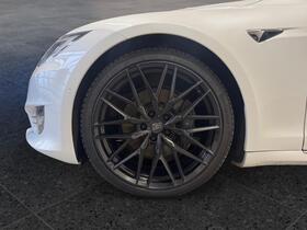 Tesla Model S vaihtoauto