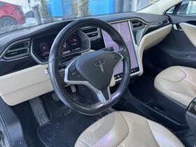 Tesla Model S vaihtoauto