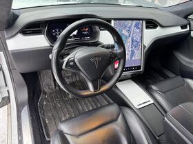 Tesla Model S vaihtoauto