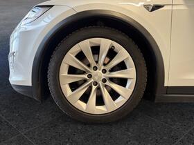 Tesla Model X vaihtoauto